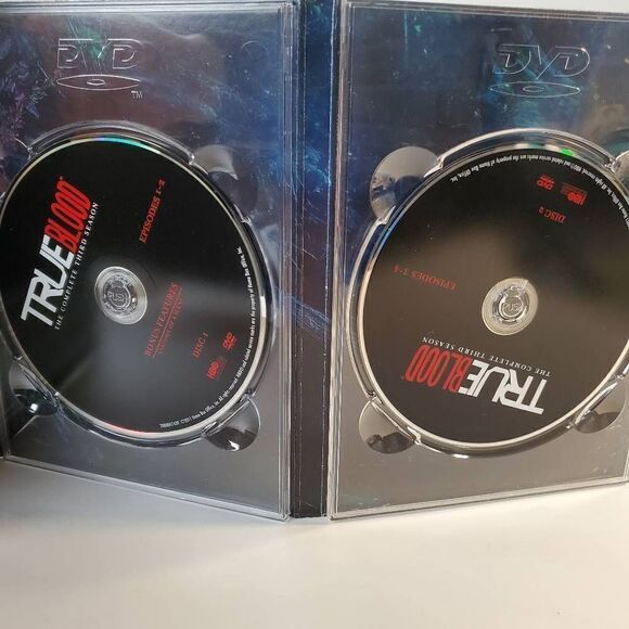 True Blood: The Complete 3rd Season [DVD] - Picture 8 of 9